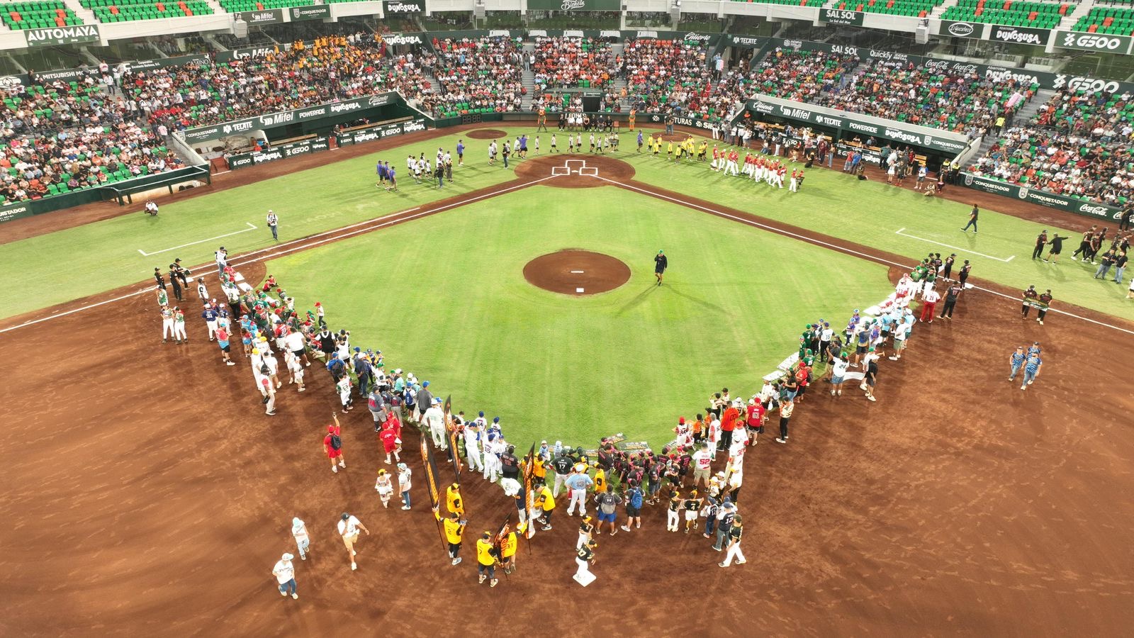COMIENZA FIESTA DEL BEISBOL LATINOAMERICANO 