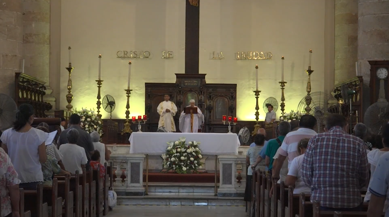 LA CATEDRAL DE MÉRIDA CELEBRA LA ADORACIÓN DEL SANTÍSIMO SACRAMENTO
