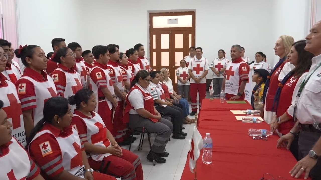 CRUZ ROJA MEXICANA CELEBRA LA GRADUACION DE TECNICOS EN URGENCIAS