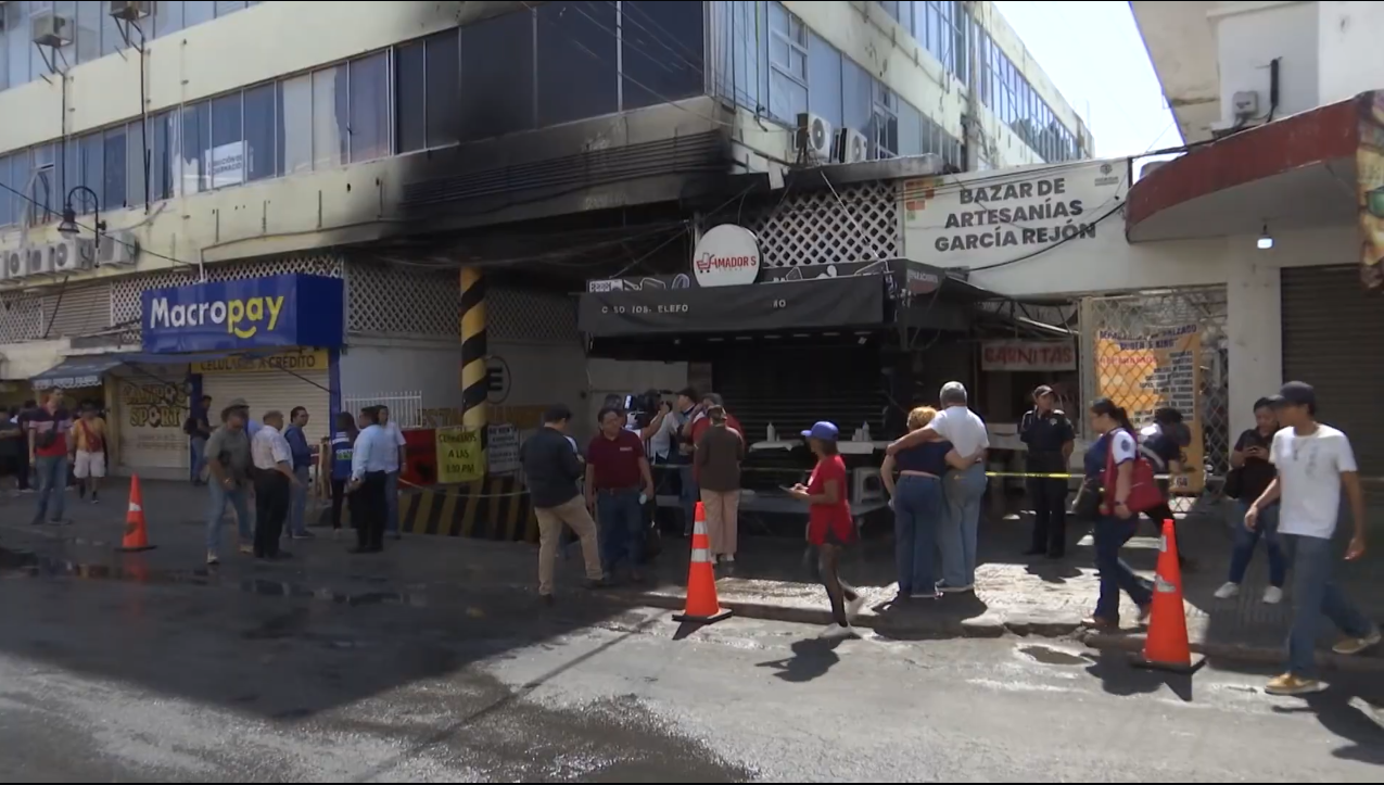 SE INCENDIA EL BAZAR GARCIA REJON