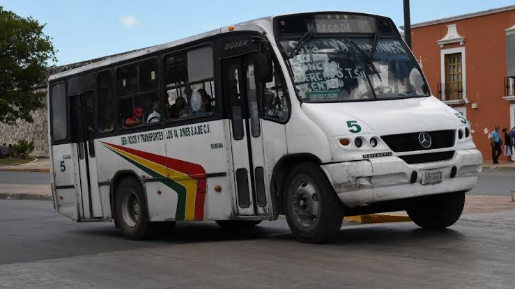 LOS OPERADORES DE TRANSPORTE DEBEN DE SER ALTAMENTE CAPACITADOS PARA EVITAR COMETER IMPRUDENCIAS.
