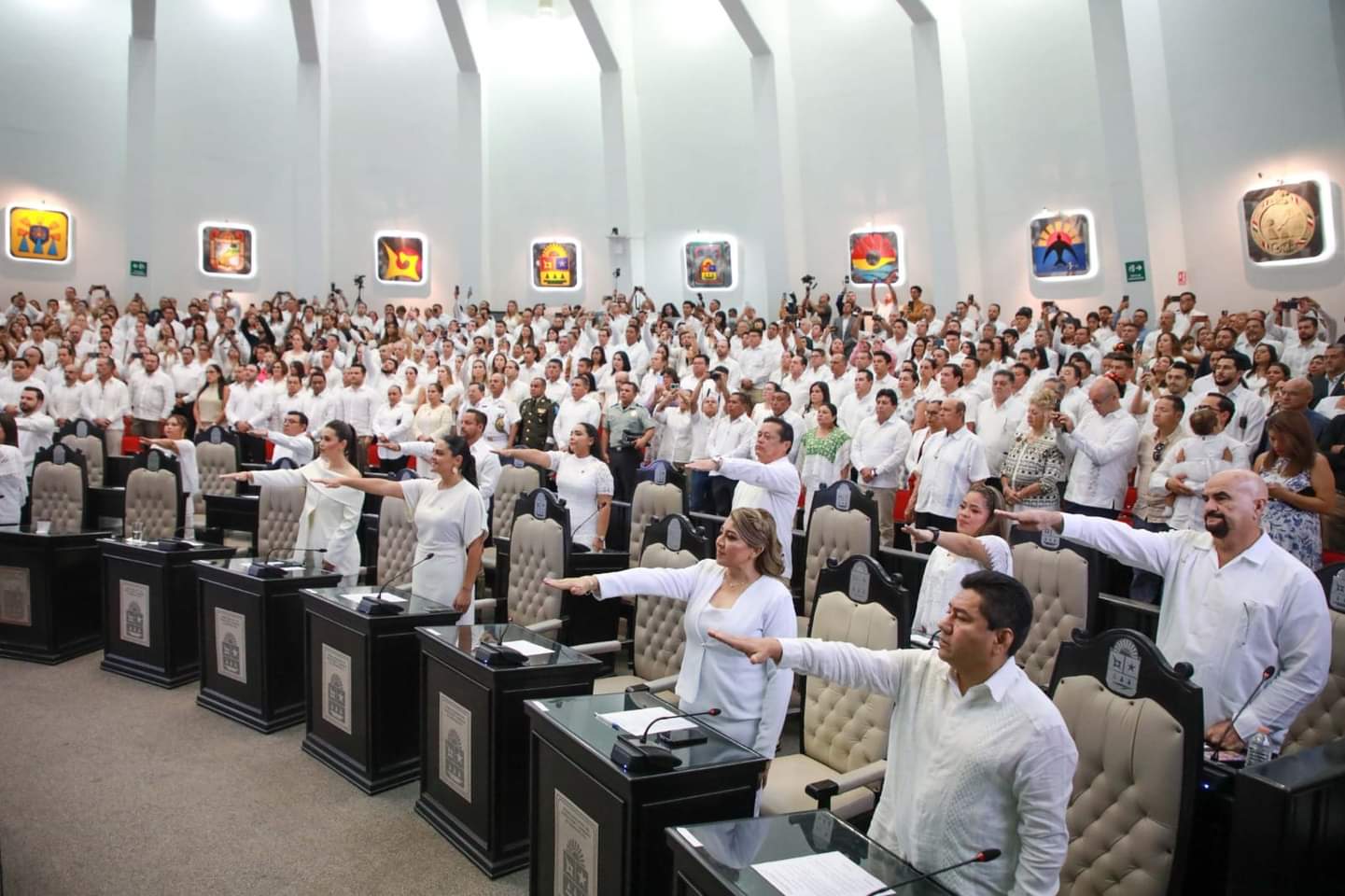 QUEDA CONSTITUÍDA LA XVIII LEGISLATURA DE Q.ROO