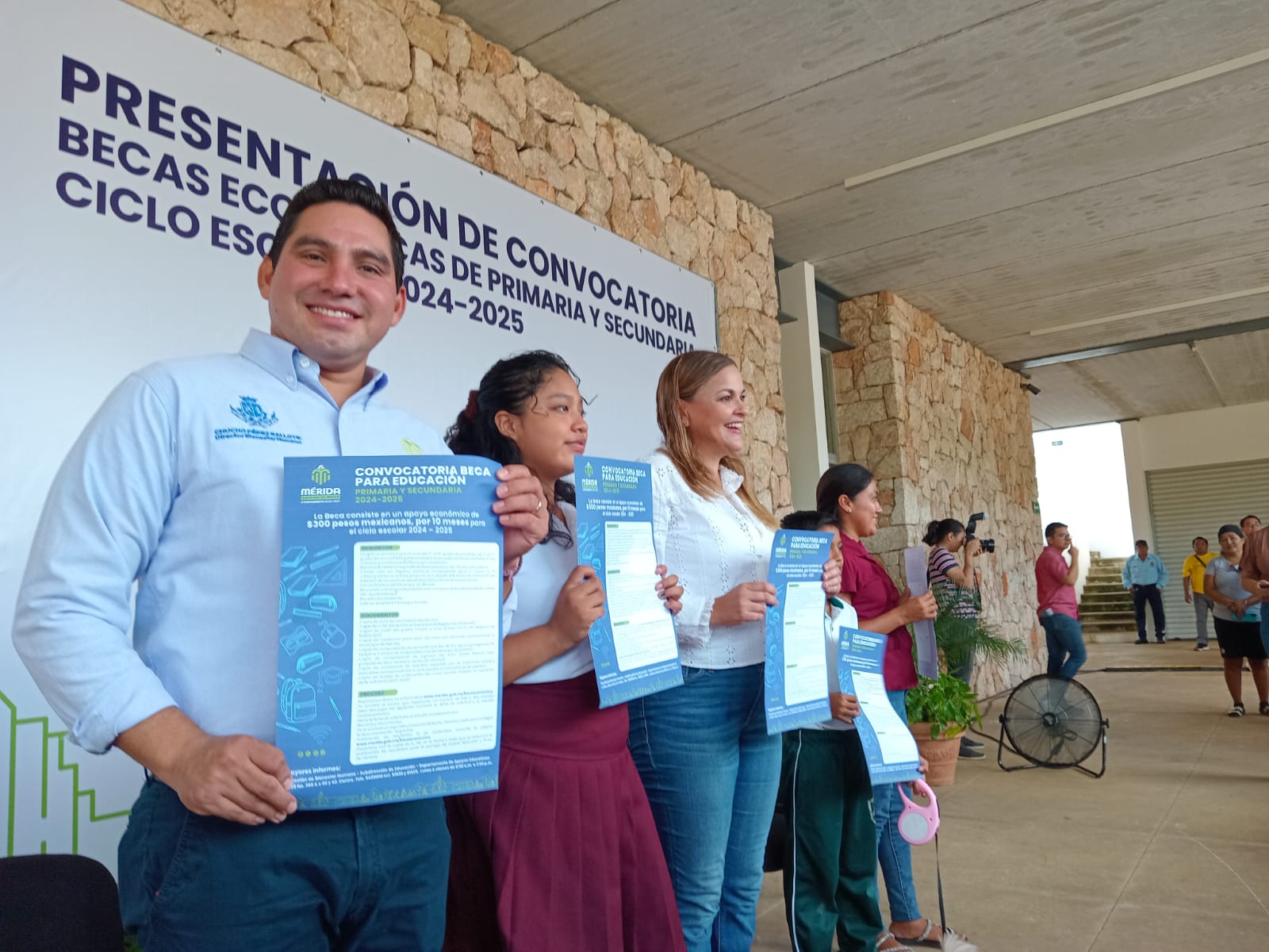 PRESENTA EL AYUNTAMIENTO PROGRAMA DE BECAS