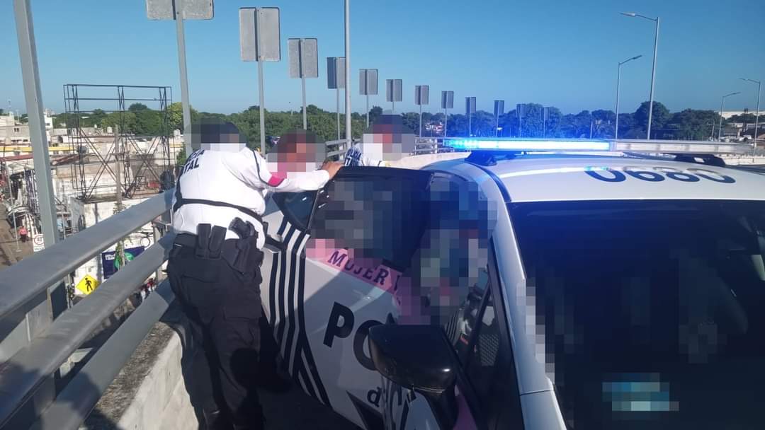 ELEMENTOS POLICIACOS RESCATARON A MENOR QUE PRENTENDIA SUICIDARSE