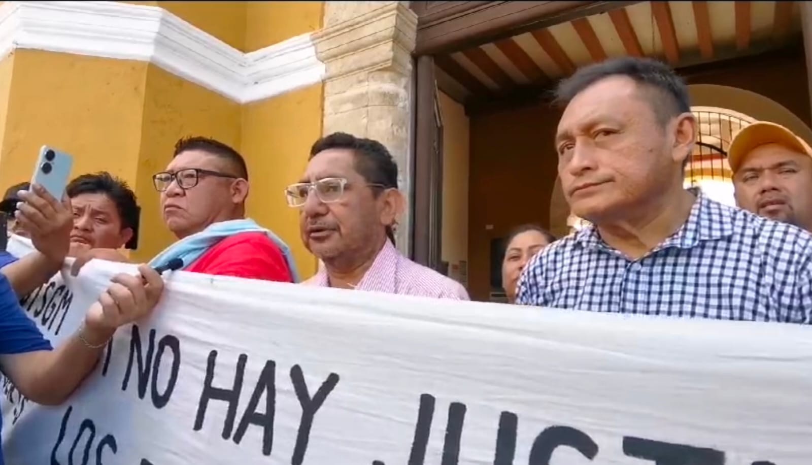 Trabajadores despedidos llevaran a cabo  procesos legales en contra del secretario del ayuntamiento.