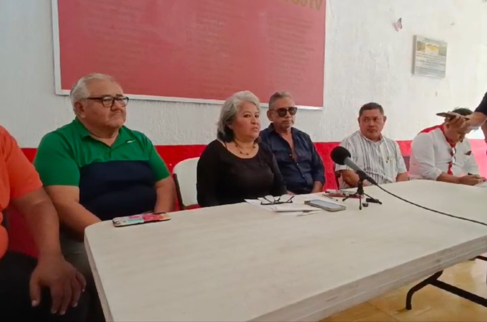 PIDEN AL IET, AUMENTAR TARIFAS