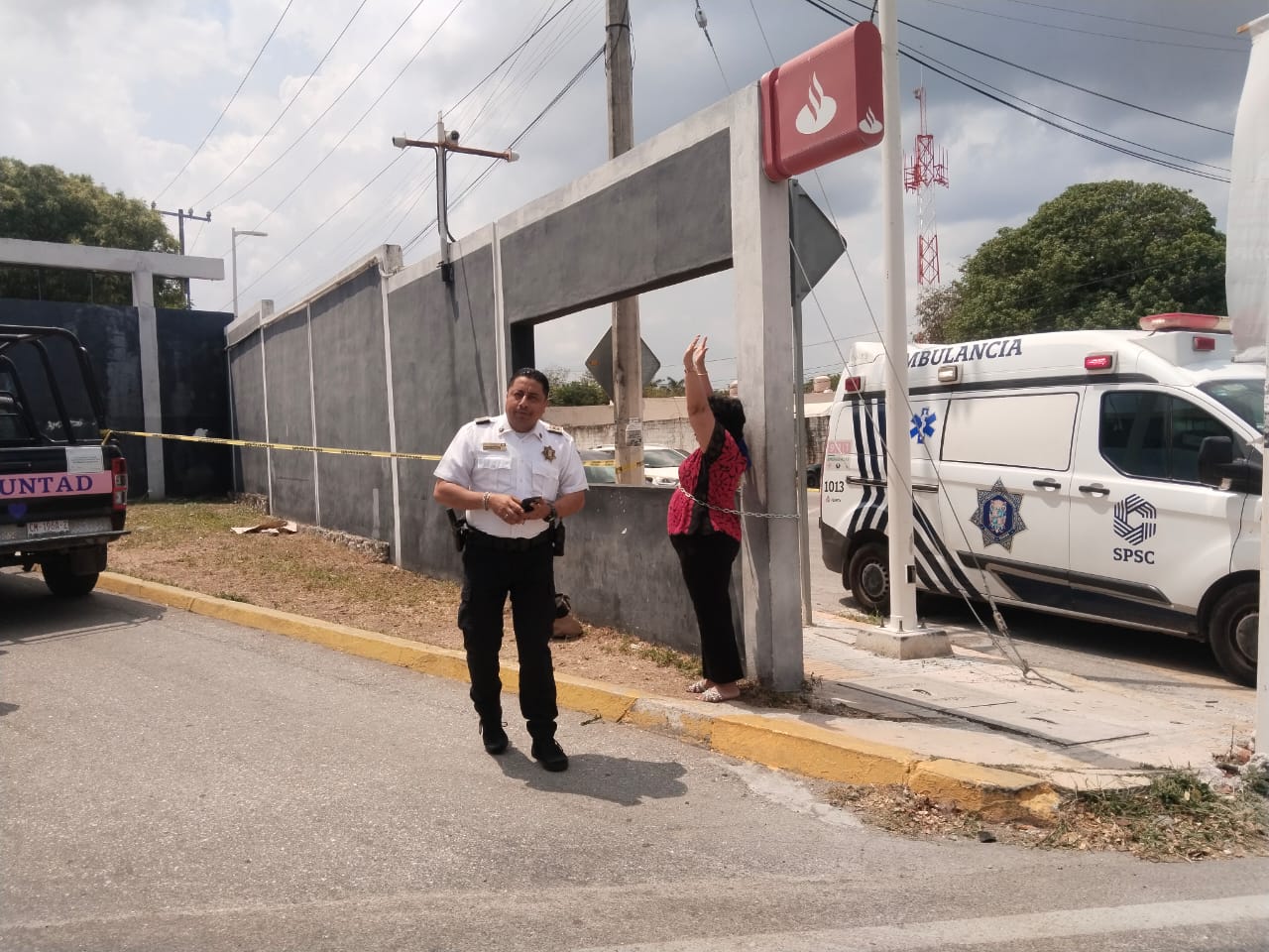 EX ALCALDESA DE CALKINÍ SE ENCADENA AFUERA DE LA SPSC