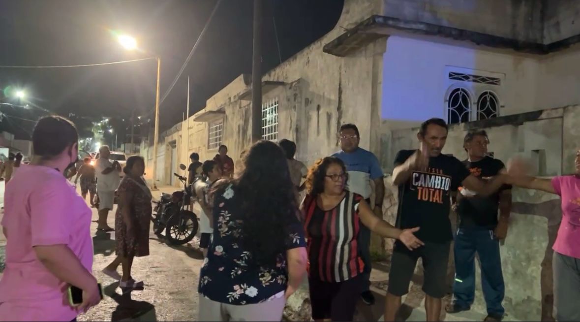 CIERRAN LA AVENIDA ÁLVARO OBREGÓN POR FALTA DE ENERGIA ELÉCTRICA