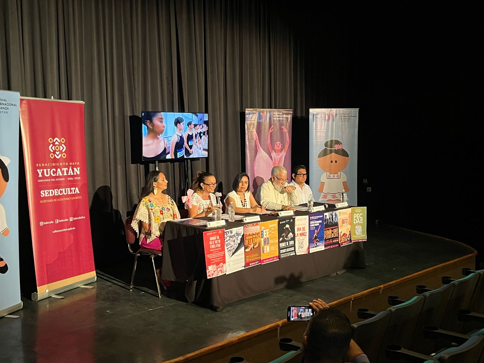 TODO LISTO PARA EL FESTIVAL INTERNACIONAL DE DANZA