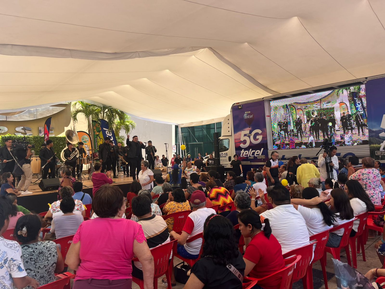 GRUPO SIPSE CELEBRA AL AMOR SIN LÍMITE