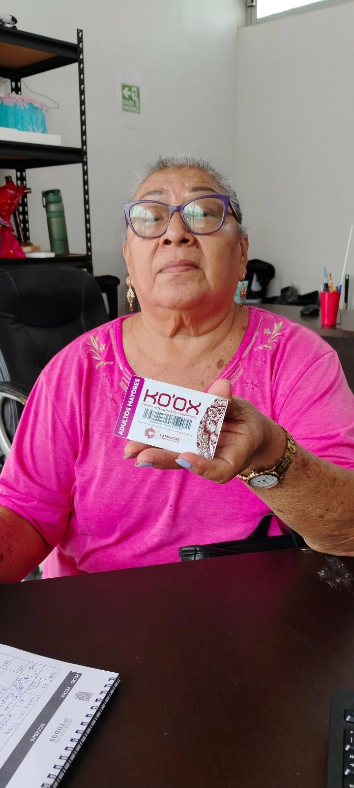 ABUELITOS Y PERSONAS CON DISCAPACIDAD PRIMEROS EN RECIBIR SU TARJETA KO’OX