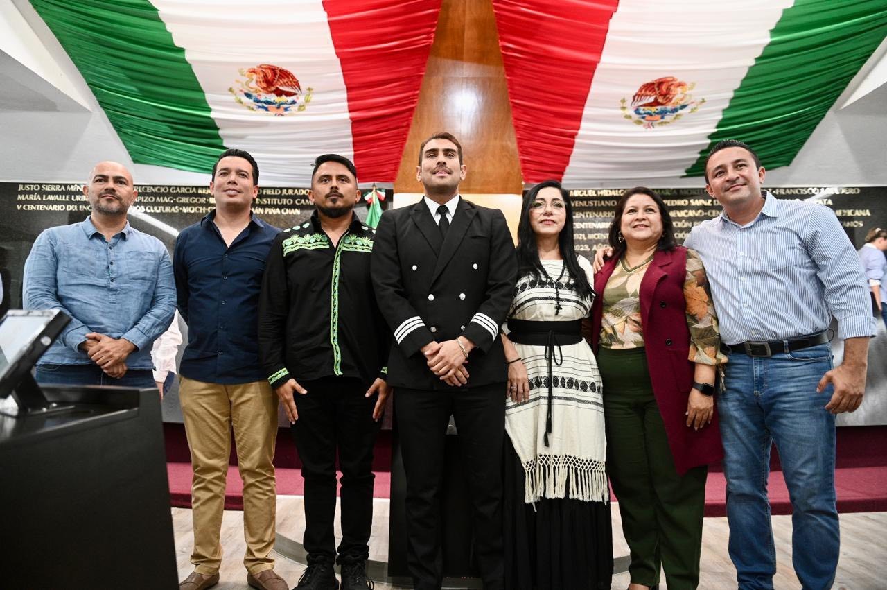 RECONOCE CONGRESO DEL ESTADO AL PILOTO ROGER CASTILLO
