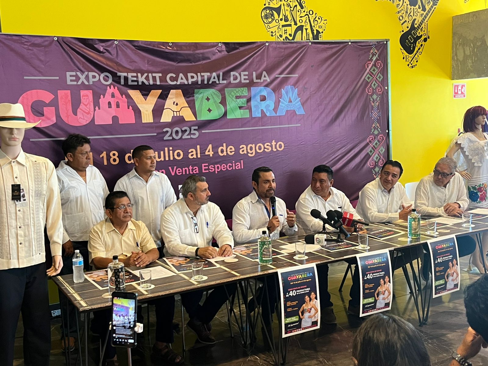 PREPARAN LA FERIA DE LA GUAYABERA EN TEKIT