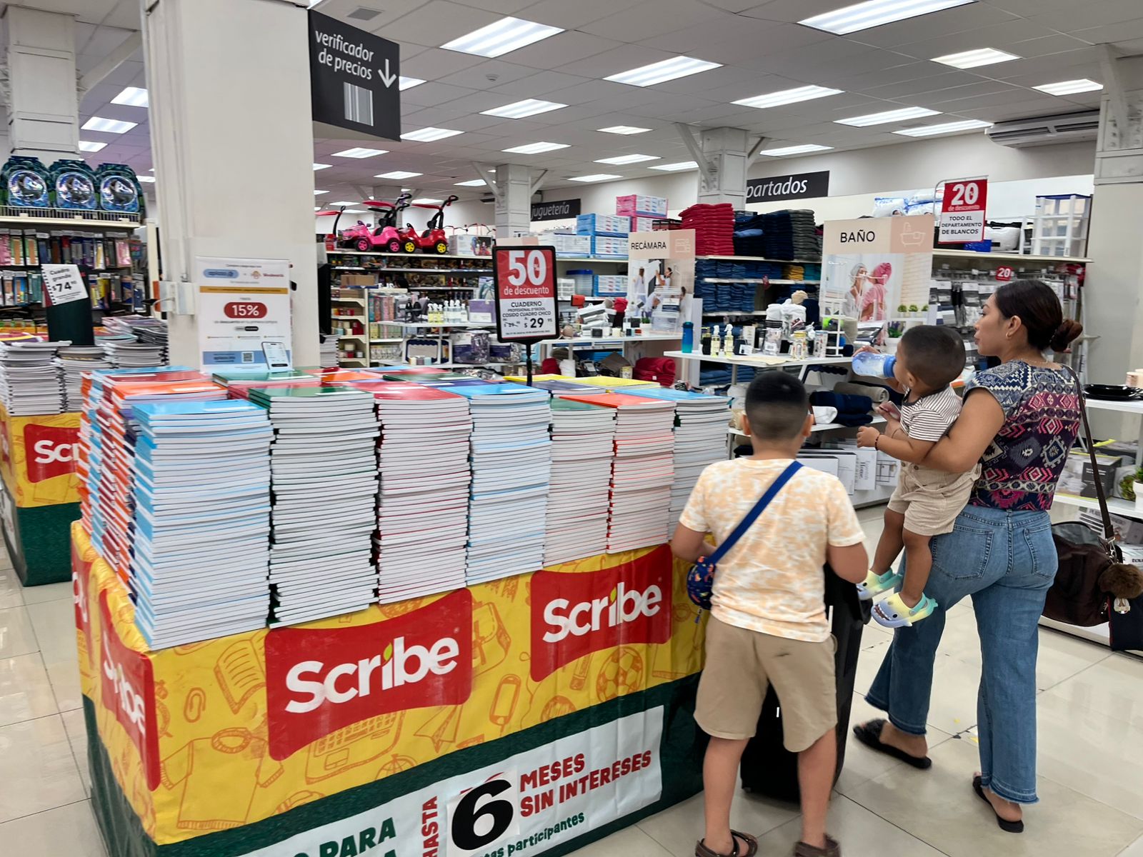 INICIA LA VENTA DE UTILES ESCOLARES
