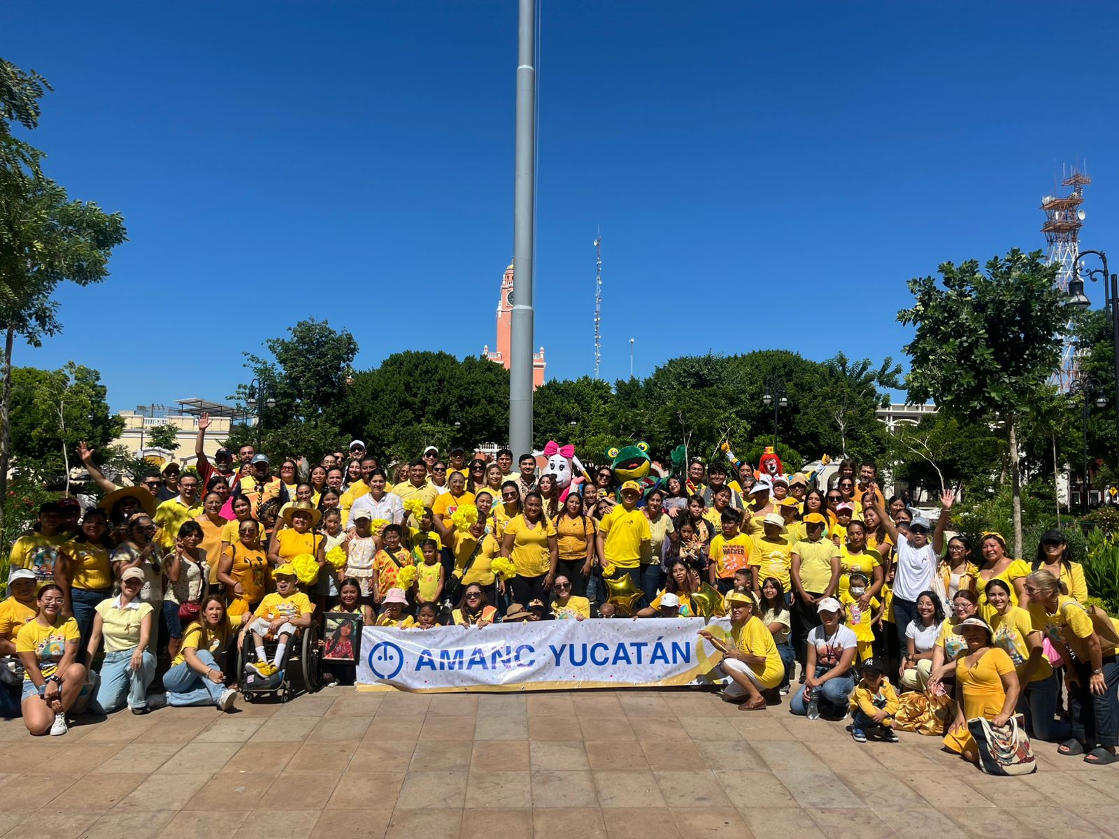 AMANC YUCATÁN CONMEMORA EL MES DEL CÁNCER INFANTIL CON LAZO DORADO