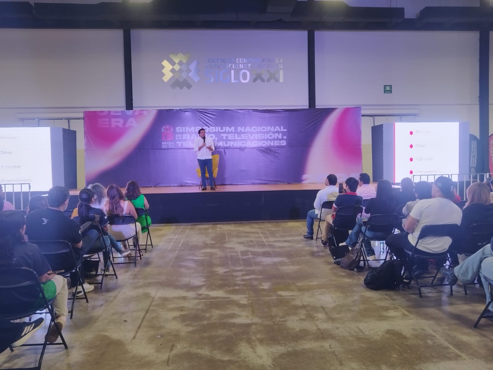 EXPERTOS EN COMUNICACIÓN SE REÚNEN EN EL PRIMER SIMPOSIO DEL STIRT EN YUCATÁN