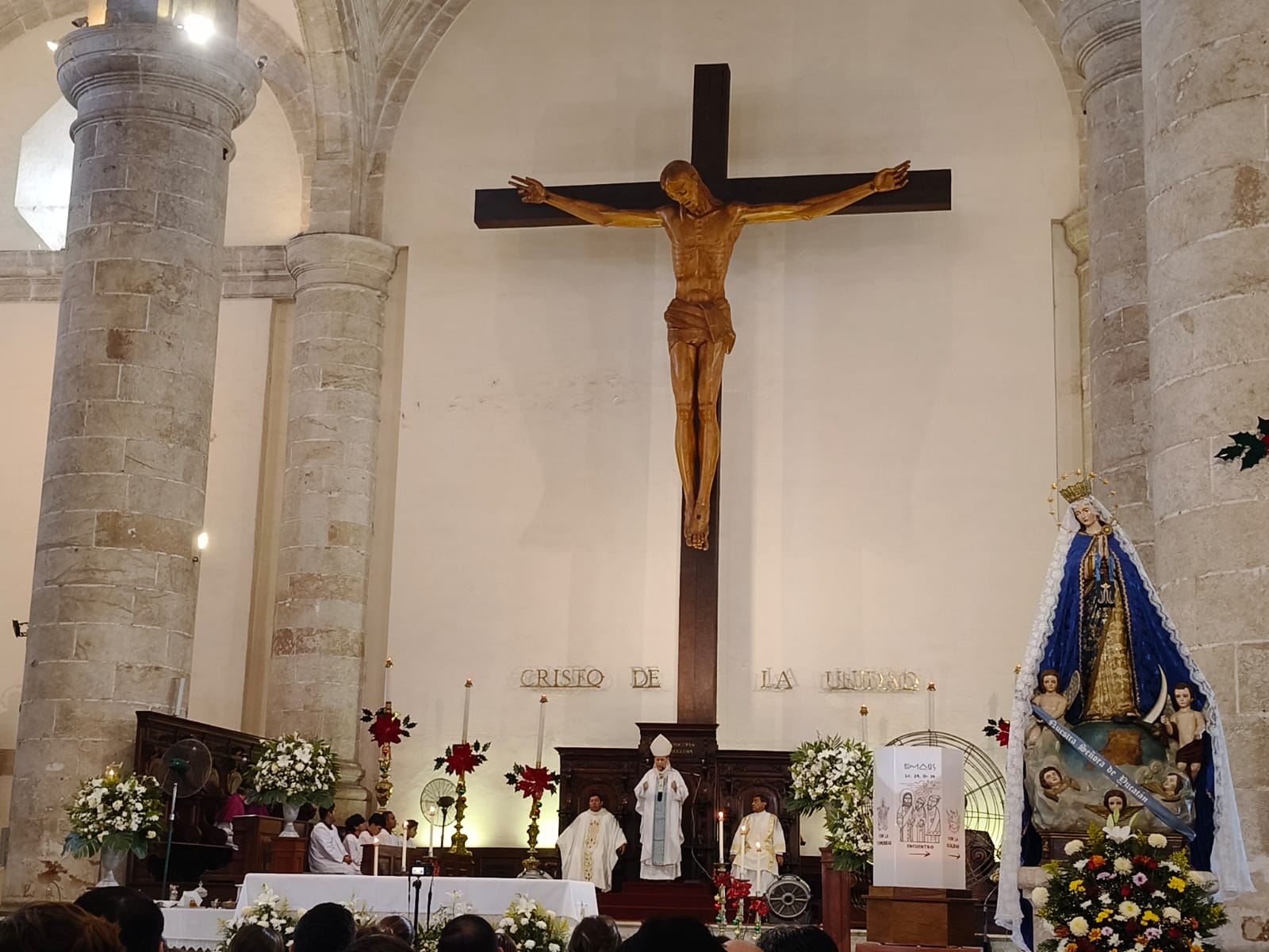 COMPARTEN MENSAJE DE PAZ Y UNION EN EL ANIVERSARIO DE MÉRIDA
