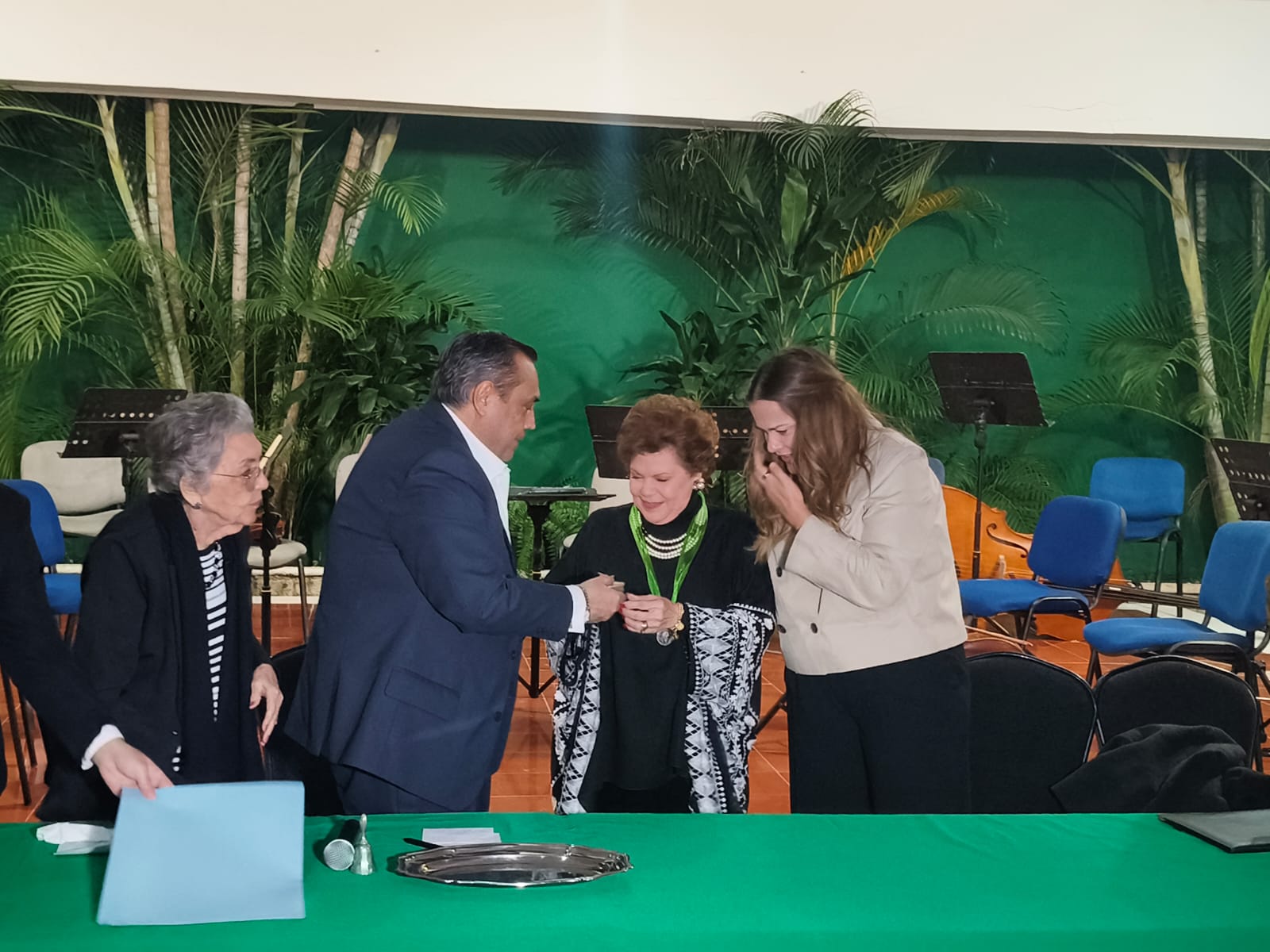RECONOCEN EL TRABAJO SOLIDARIO DE LA PRESIDENTA DE SALVEMOS UNA VIDA, ALIS GARCIA