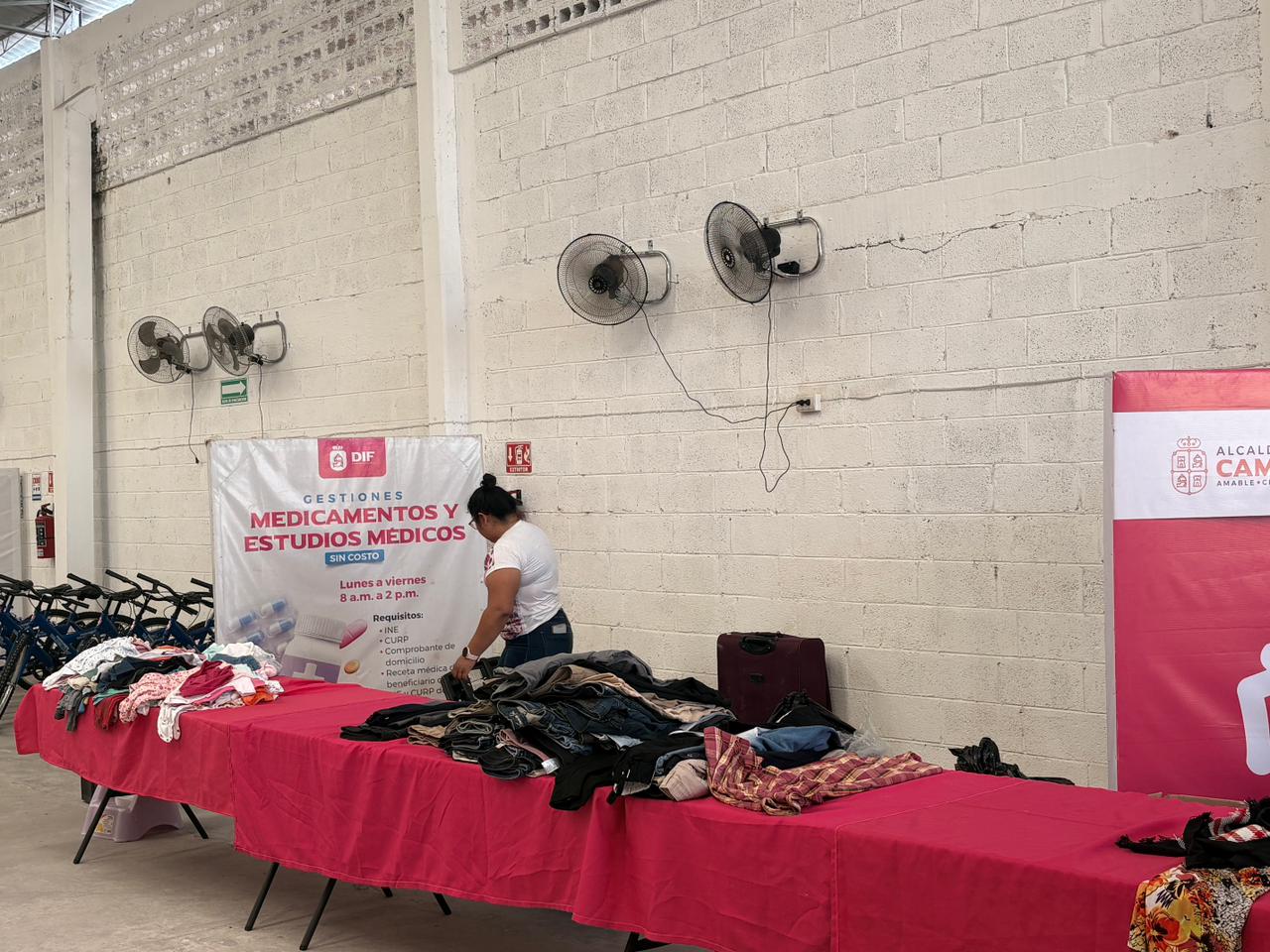 SE LLEVÇO A CABO EL BAZAR AMABLE