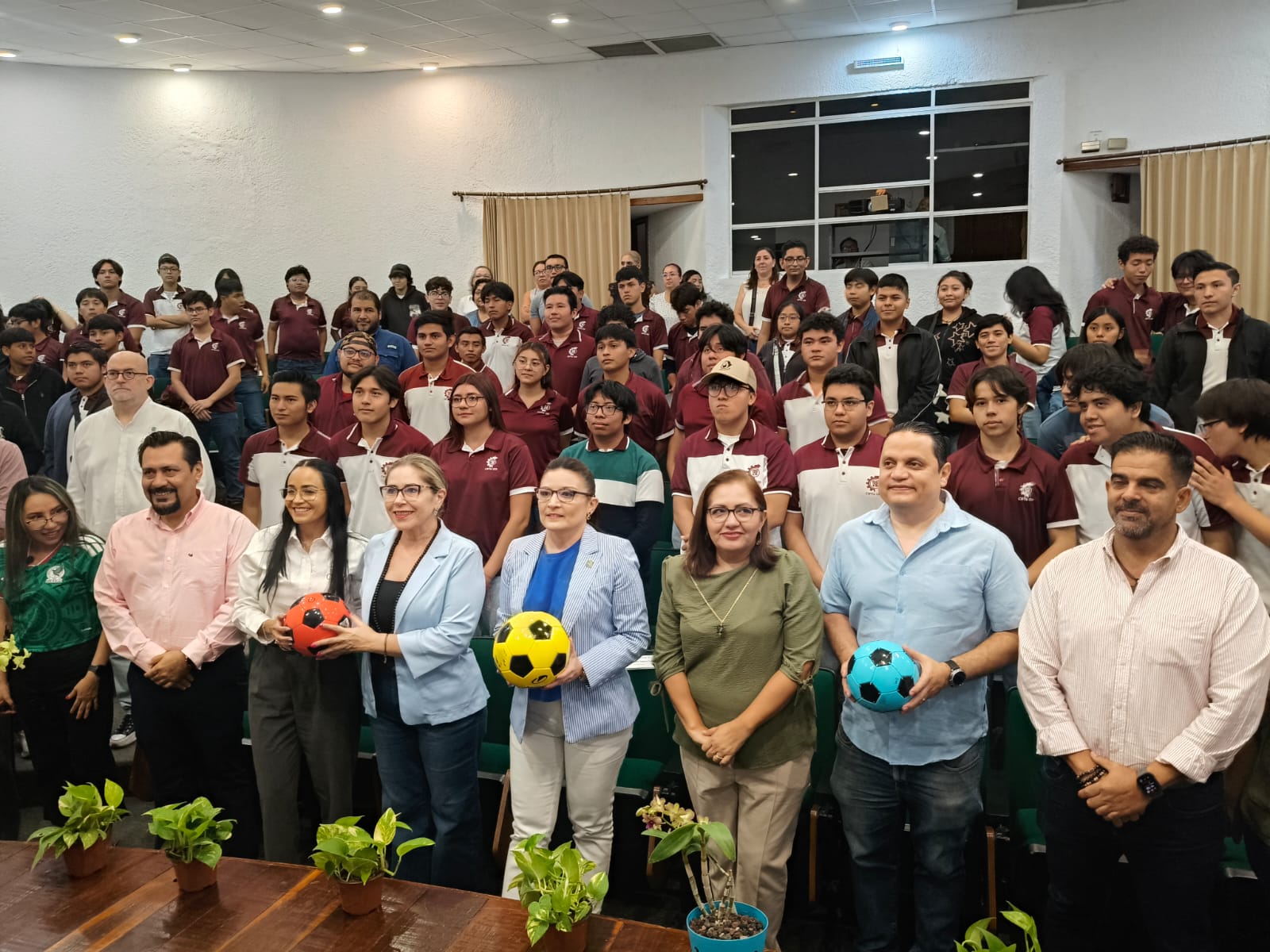 INVOLUCRAN LA CIENCIA Y TECNOLOGIA CON EL FUTBOL SOCCER