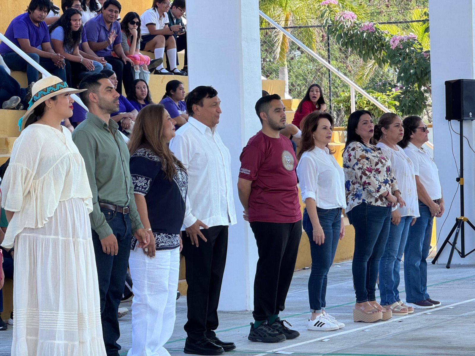 INAUGURAN DOMO Y PROMUEVEN FÚTBOL ESTUDIANTIL EN EL INSTITUTO CAMPECHANO