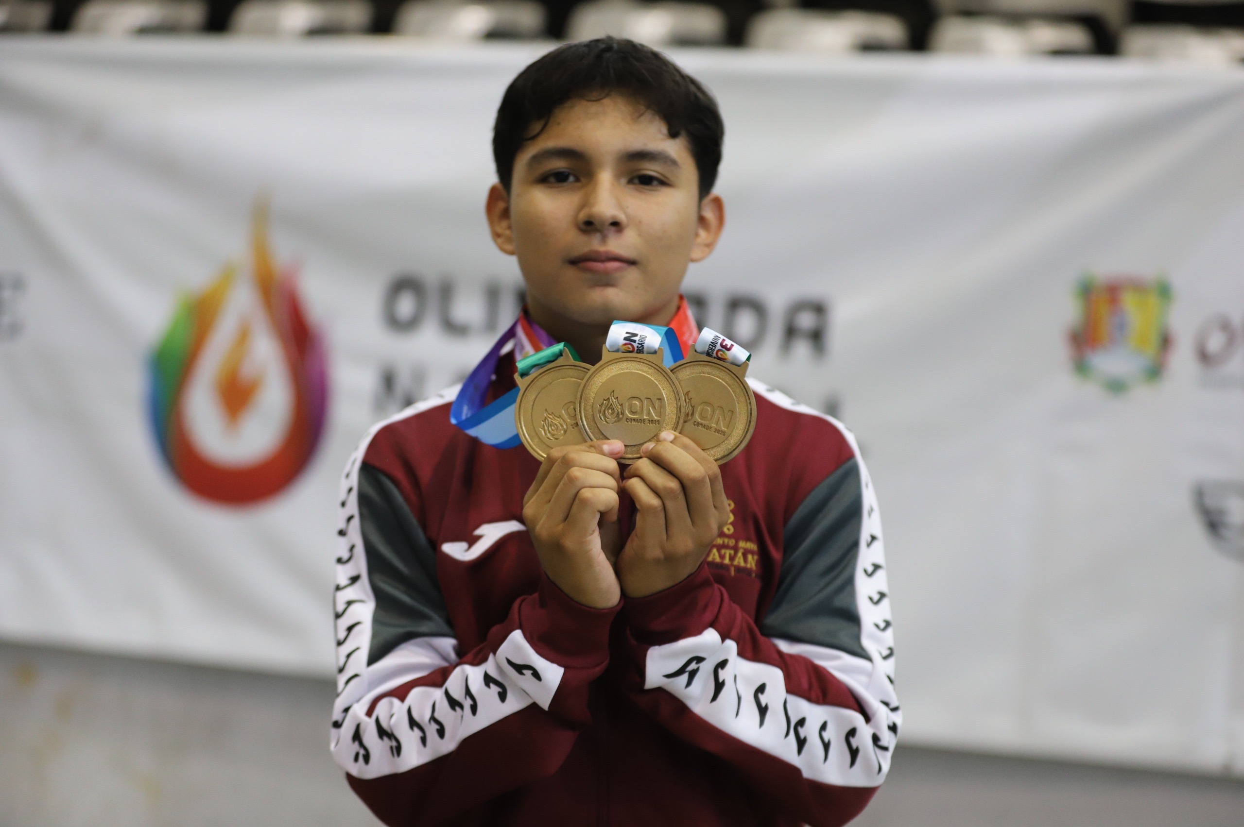 PESISTA YUCATECO ROMPE DOBLE RÉCORD EN OLIMPIADA