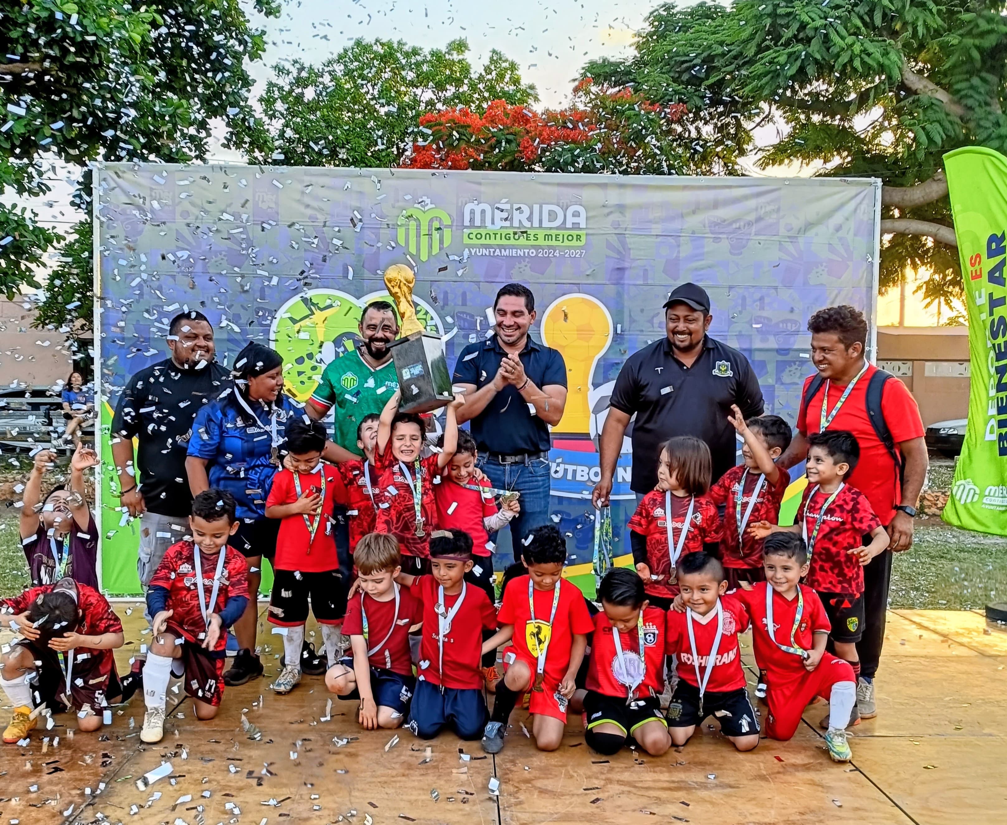 UN ÉXITO EL TORNEO MÉRIDA FUTBOL FEST