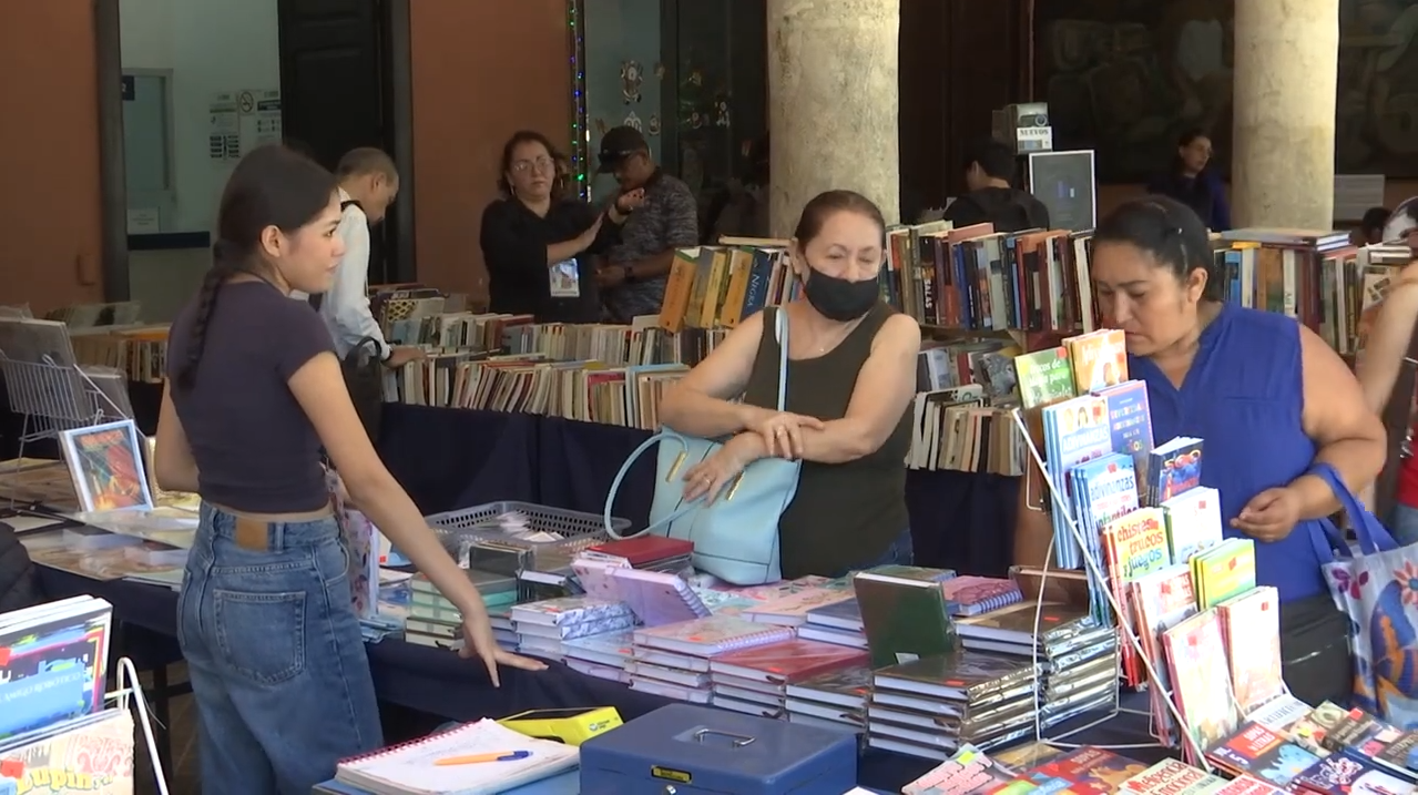 OBSEQUIA UN LIBRO ESTA NAVIDAD