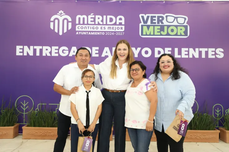 NIÑOS SON BENEFICIADOS CON LENTES GRATUITOS