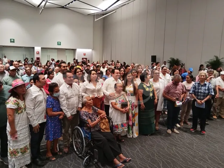 PERSONAS EN SITUACION VULNERABLE RECIBEN APARATOS AUDITIVOS