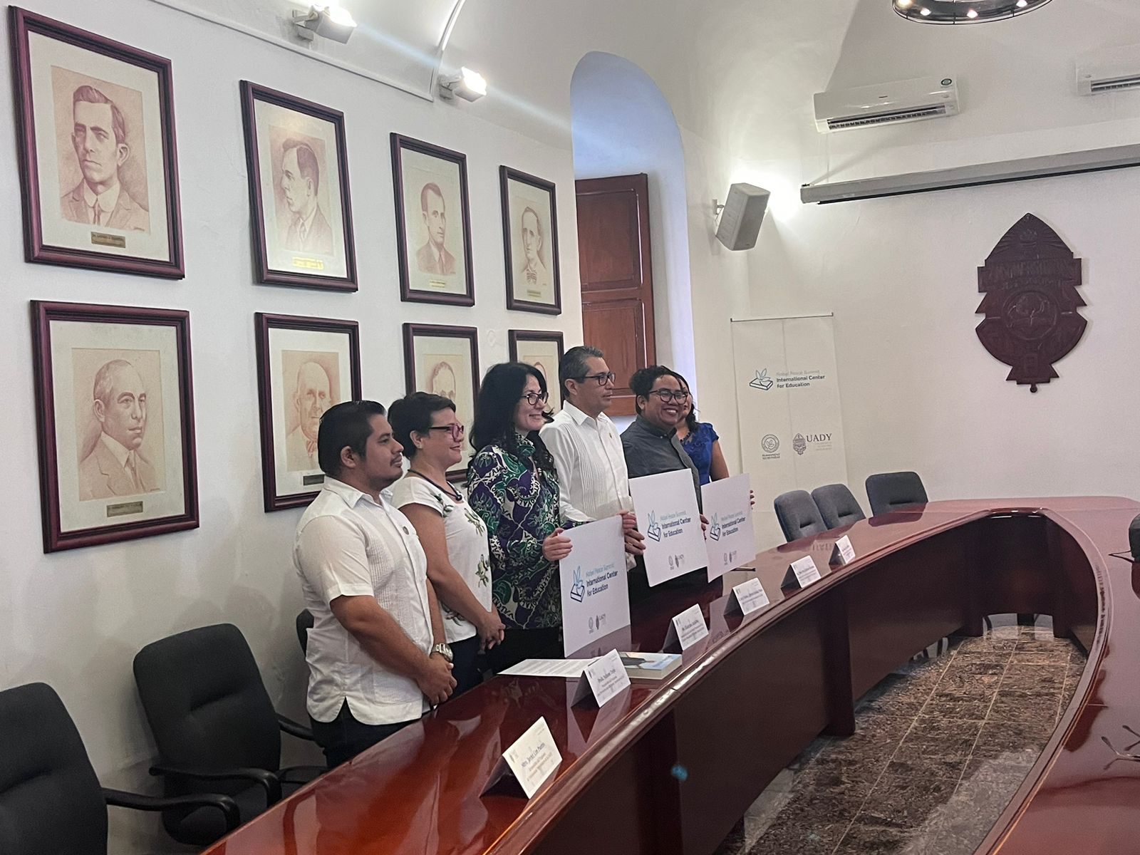 VAN POR UNA EDUCACIÓN DONDE SE FOMENTE LA PAZ