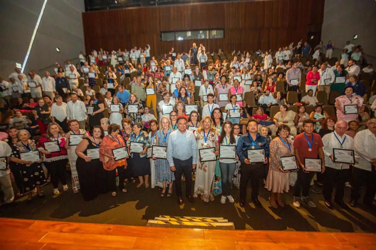 YUCATECO DISTINGUIDO, UN RECONOCIMIENTO A LA EXCELENCIA