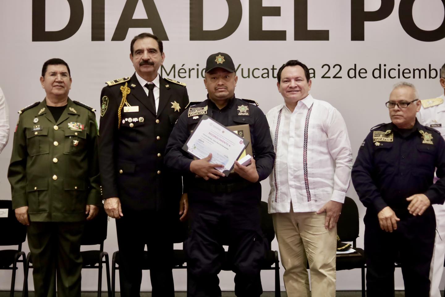 RECONOCEN A POLICIAS DEL ESTADO