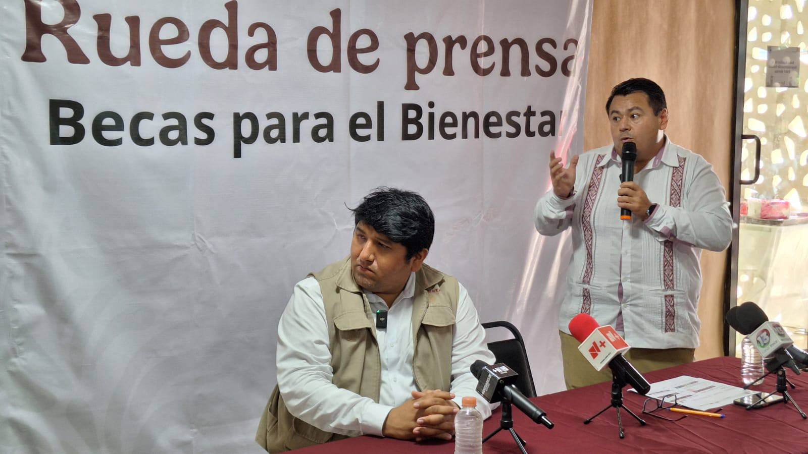 ANUNCIAN LA ENTREGA DE BECAS RITA CETINA