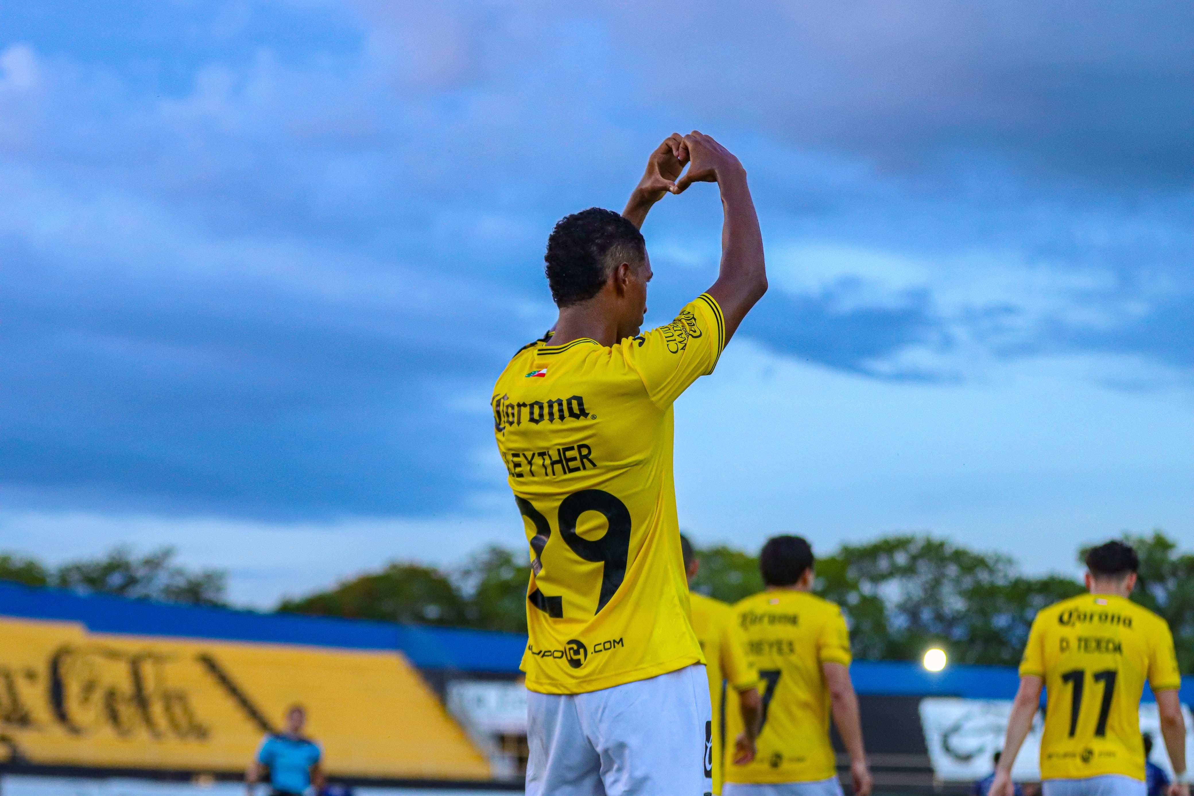 SLEYTHER LLEGA A 14 GOLES Y GANA VENADOS 