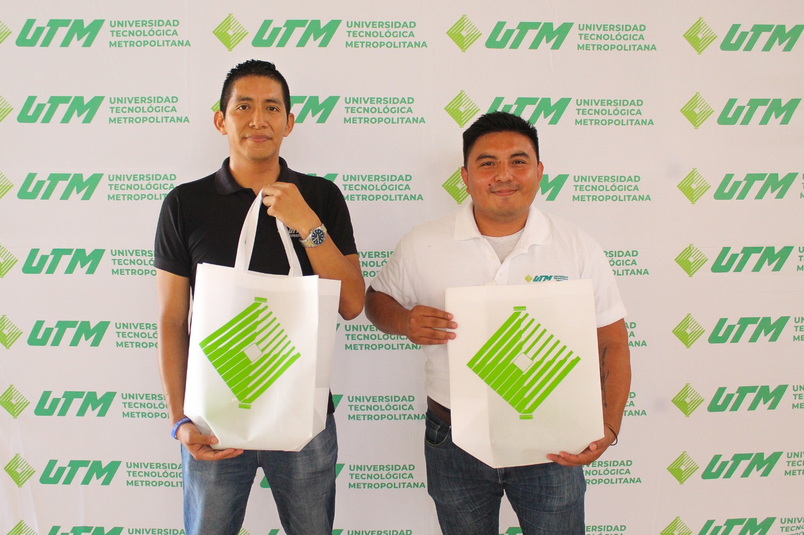 Dos maestros de UTM seleccionados para formación en Reino Unido