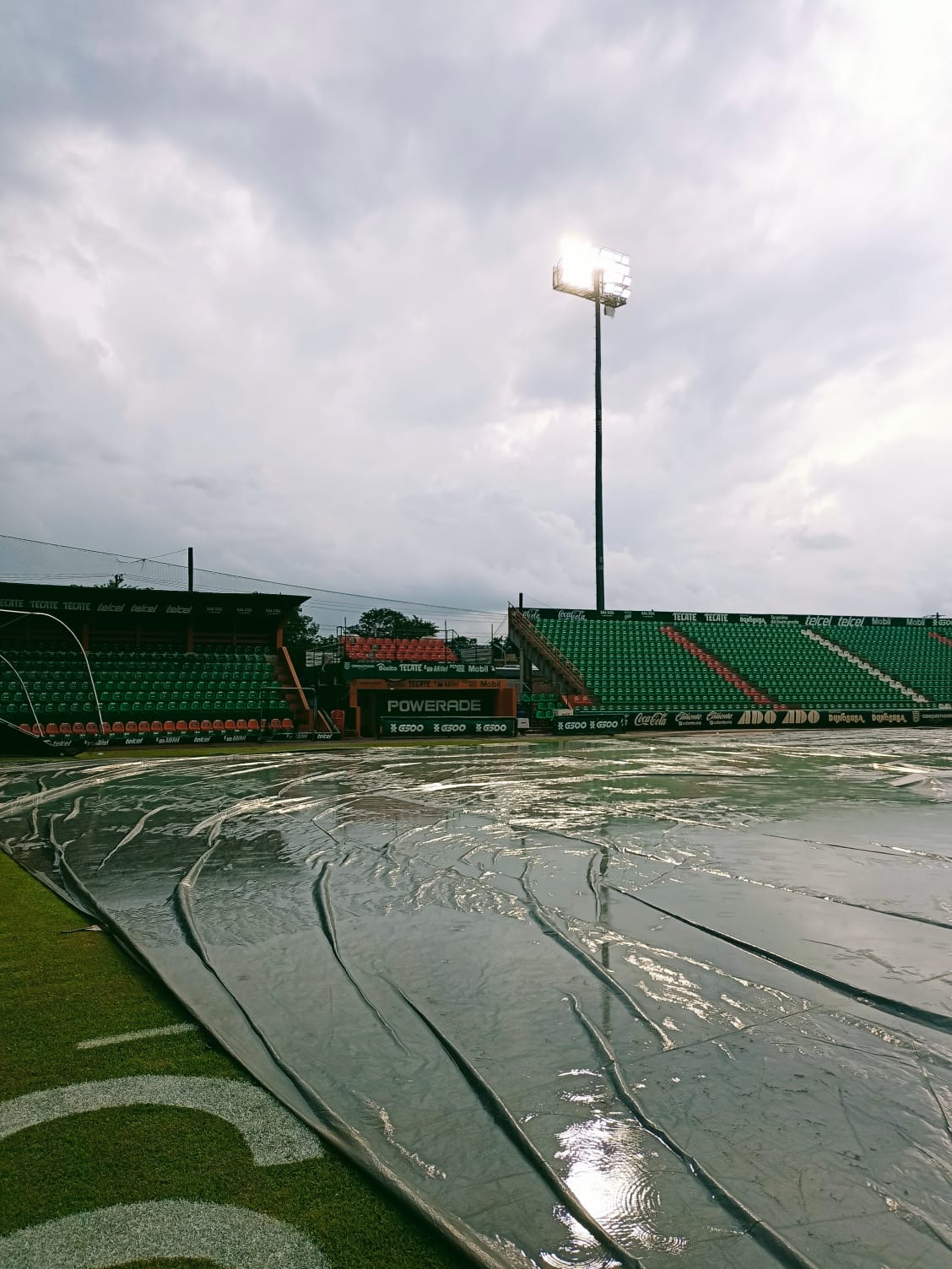 PARA HOY EL SEXTO JUEGO DE PLAYOFF DE LEONES;LLOVERÍA TAMBIÉN ESTE LUNES 
