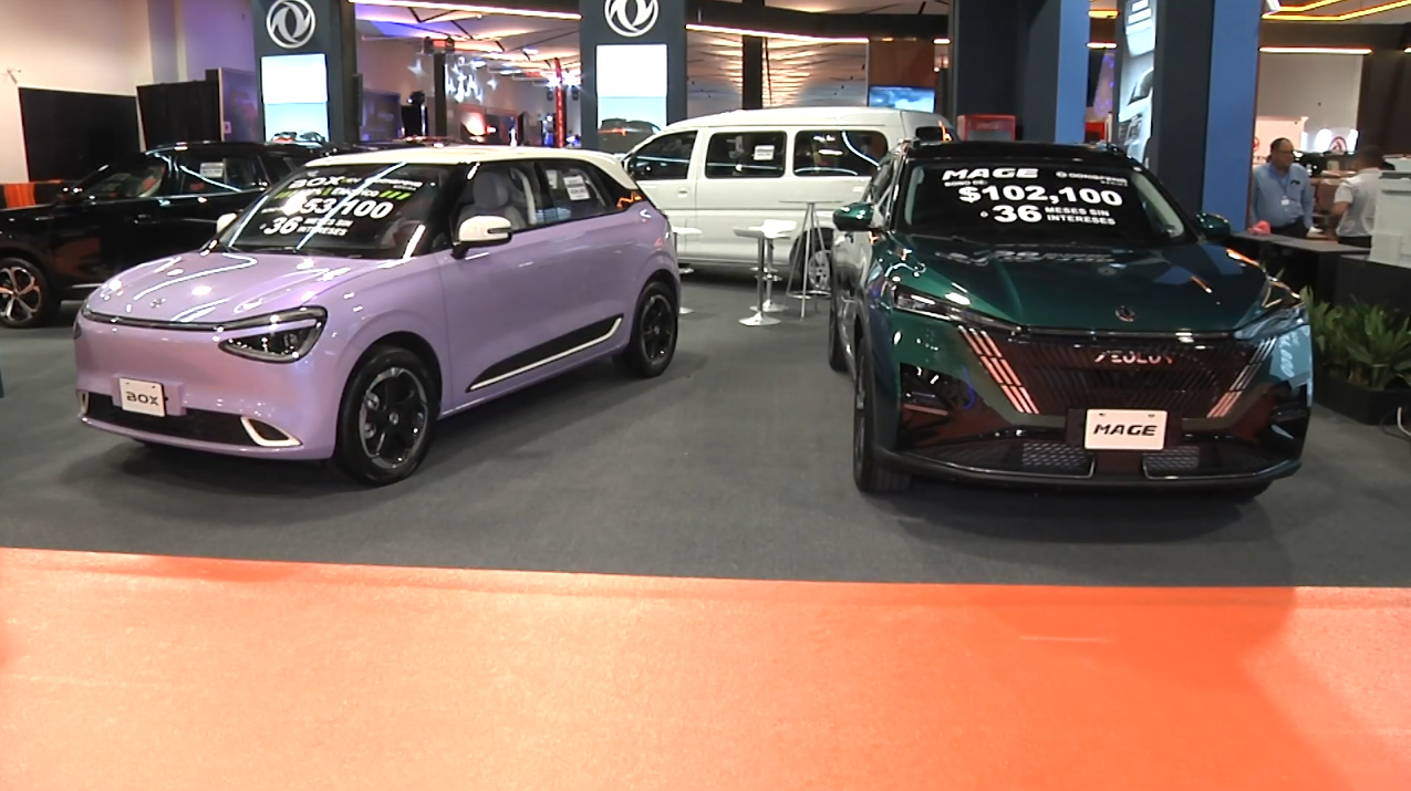 INAUGURAN EL SALON DEL AUTOMOVIL DE YUCATÁN.