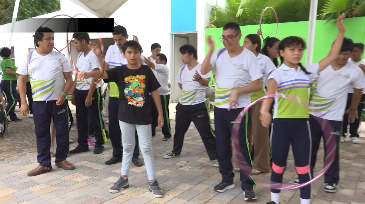 BUSCAN EL DISFRAZ MAS TERRORIFICO EN LA KERMES DEL CLUB AYELEM