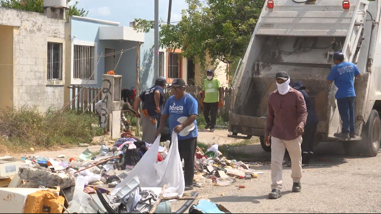 VECINOS AL SUR DE MÉRIDA DENUNCIAN BASURERO CLANDESTINO