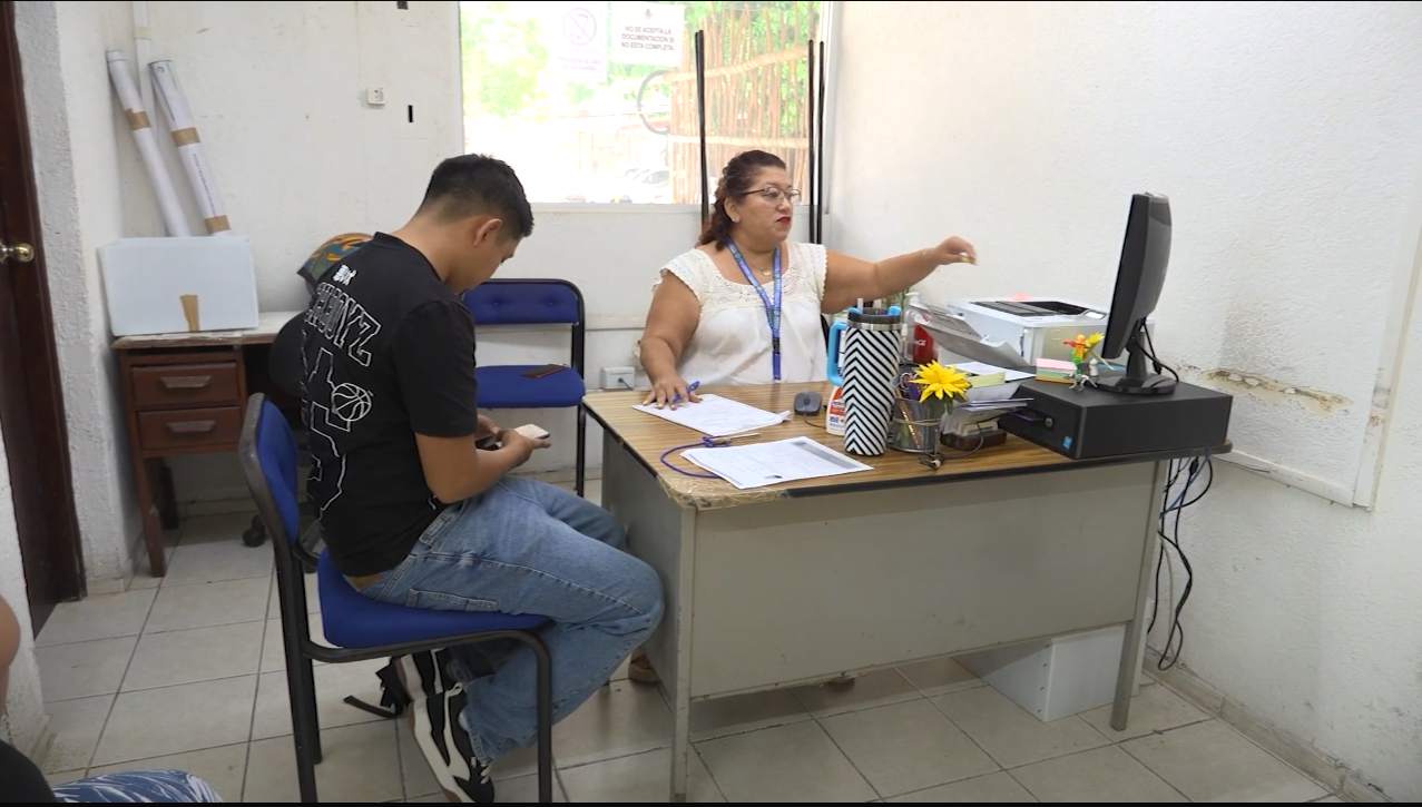 INVITAN A JOVENES A TRAMITAR SU CARTILLA MILITAR