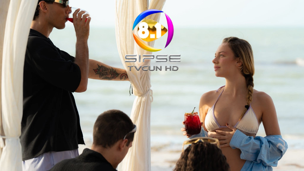 Ester Expósito llega a Holbox