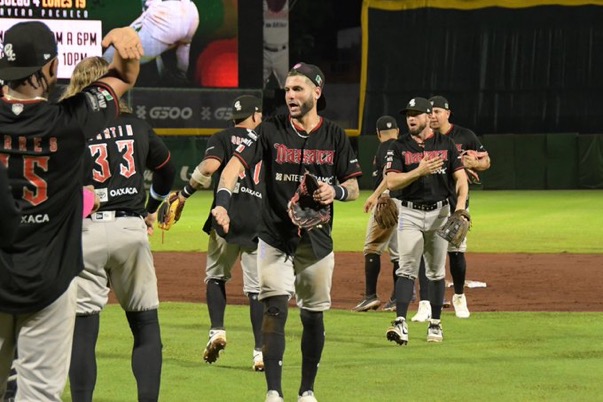 OAXACA GANA EN KANASIN A LEONES CON PITCHEO 