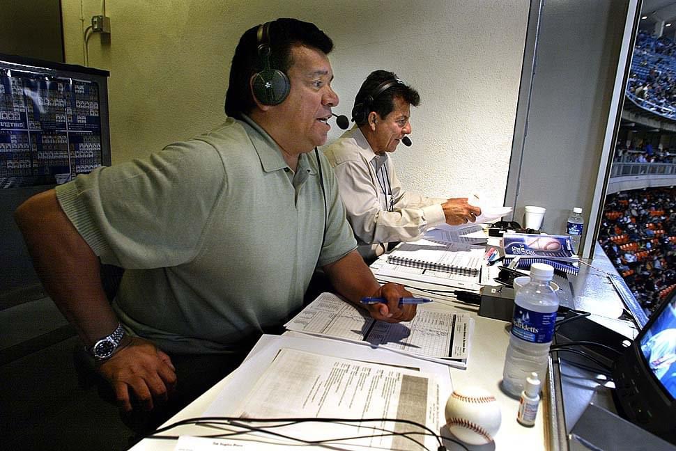 VALENZUELA SE RETIRA SIN EXPLICACIÓN  DE LA RADIO 