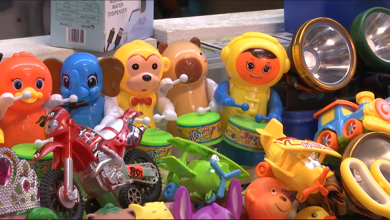 MERCADO SAN BENITO CON OFERTA DE REGALOS NAVIDEÑOS