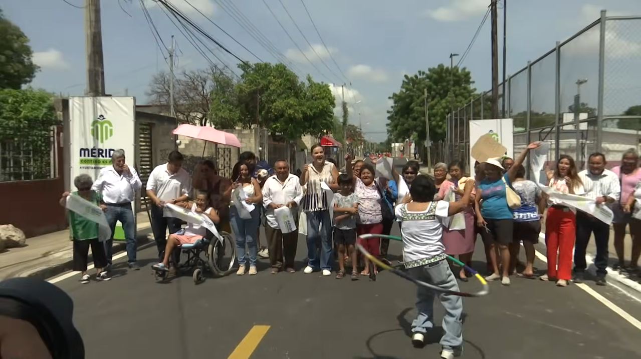 EL AYUNTAMIENTO CONTINUA LAS MEJORAS EN CALLES DE MÉRIDA
