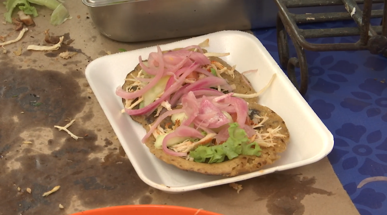 EL PANUCHO, UNA TRADICIÓN QUE CONQUISTA EL PALADAR DE LOS YUCATECOS