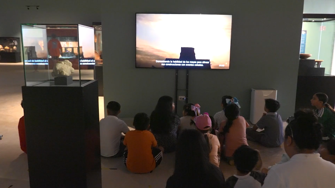 NIÑOS APROVECHAN EL VERANO PARA CONOCER SOBRE LA ARQUEOLOGÍA DE DZIBILCHALTUN 