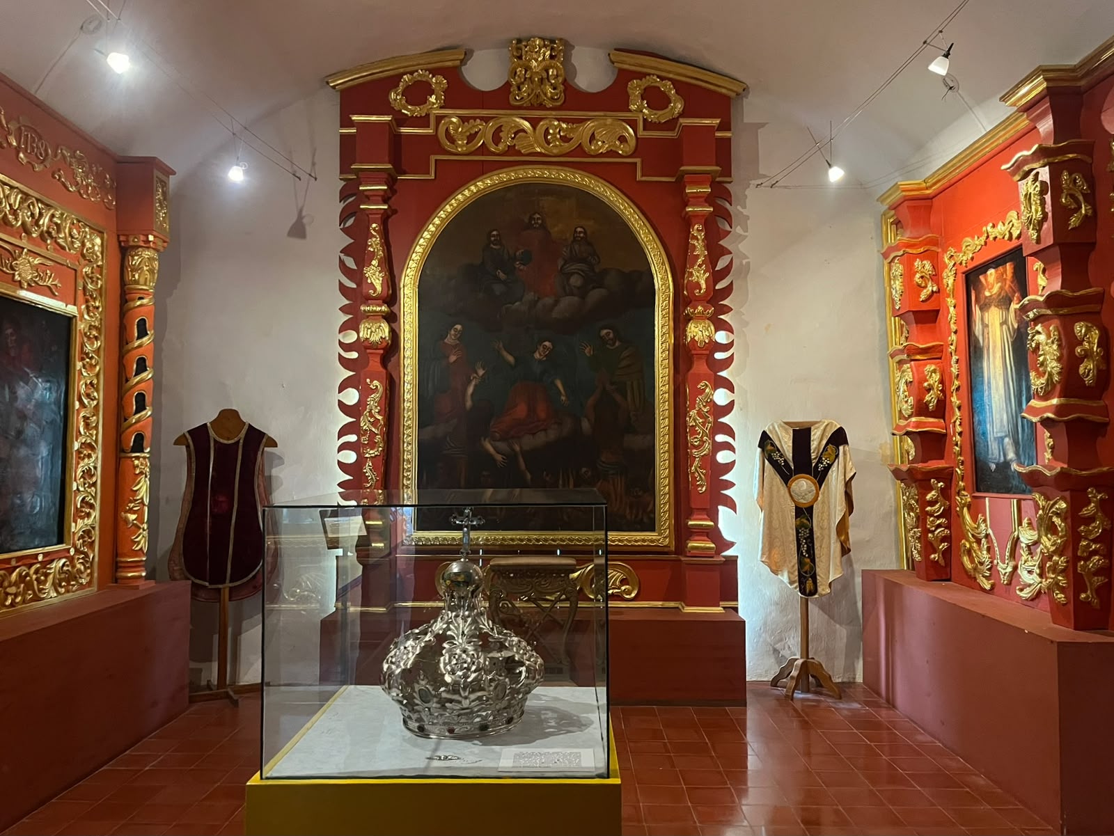 EN ESTAS VACACIONES INVITAN A VISITAR LA GALERIA DE ARTE SACRO DE CONKAL
