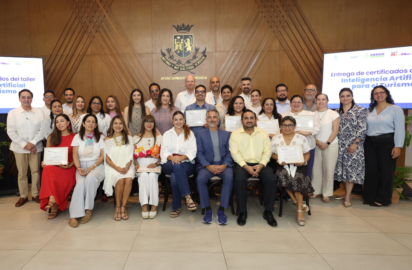 EMPRESAS TURÍSTICAS DE MÉRIDA APRENDEN A USAR IA
